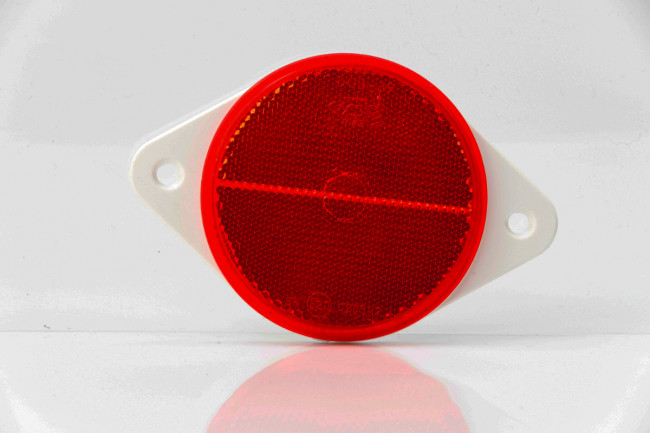 Светоотражатель круглый с креплением на два винта DOB-039 C красный