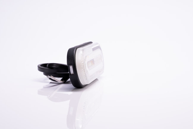 Габаритный светодиодный фонарь FT-072 B LED белый Габаритный светодиодный фонарь FT-072 B LED белый