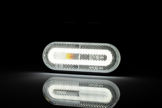 Габаритный светодиодный фонарь FT-072 B LED белый Габаритный светодиодный фонарь FT-072 B LED белый