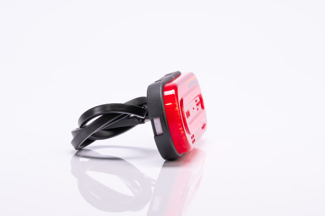 Габаритный светодиодный фонарь FT-072 C LED красный